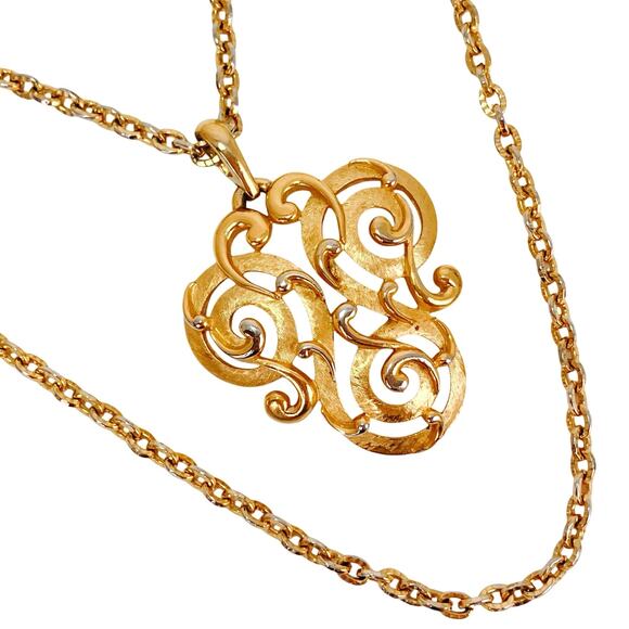 VTG Signed Crown Trifari Gold Tone Rococo Pendant Necklace Chain 1970s Ornate - Picture 1 of 14